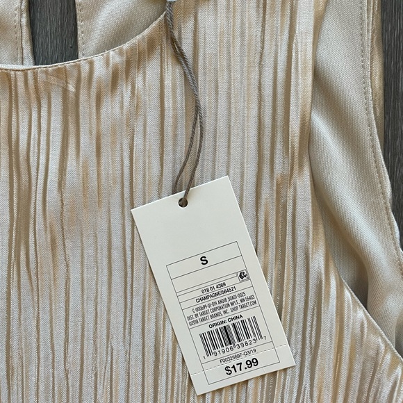 A new day Target tank - Picture 2 of 2